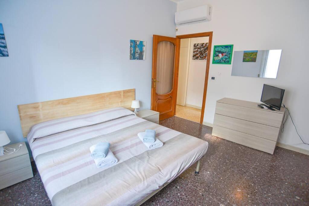 Larte Al Mare Vicino Spiaggia Con Ac E Wifi Apartment Savona Bagian luar foto